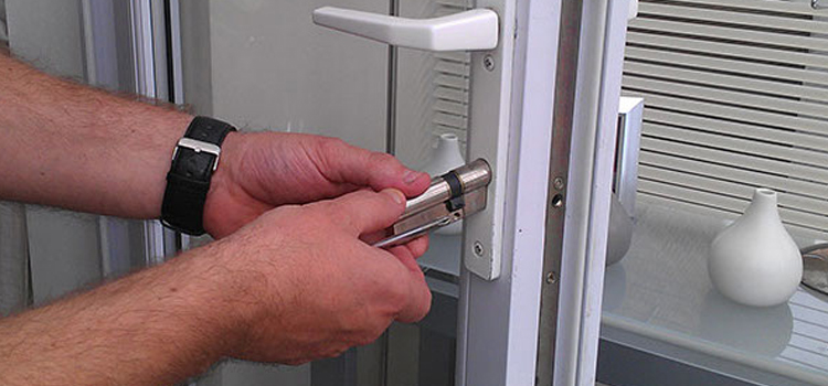 Commercial Door Lock Repair in San Carlos